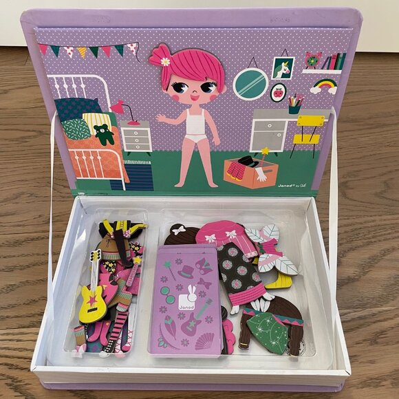 Janod Magnetic Book Girl's Costumes Game - Picture 3 of 4